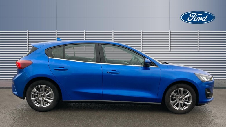 Ford Focus 1.0 EcoBoost Hybrid mHEV 155 Titanium 5dr Petrol Hatchback